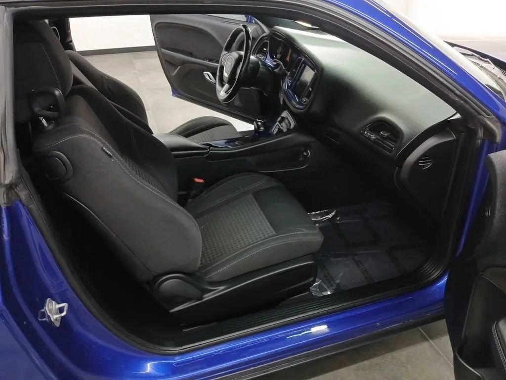 Used 2019 Dodge Challenger SXT w/ Blacktop Package RWD image 29