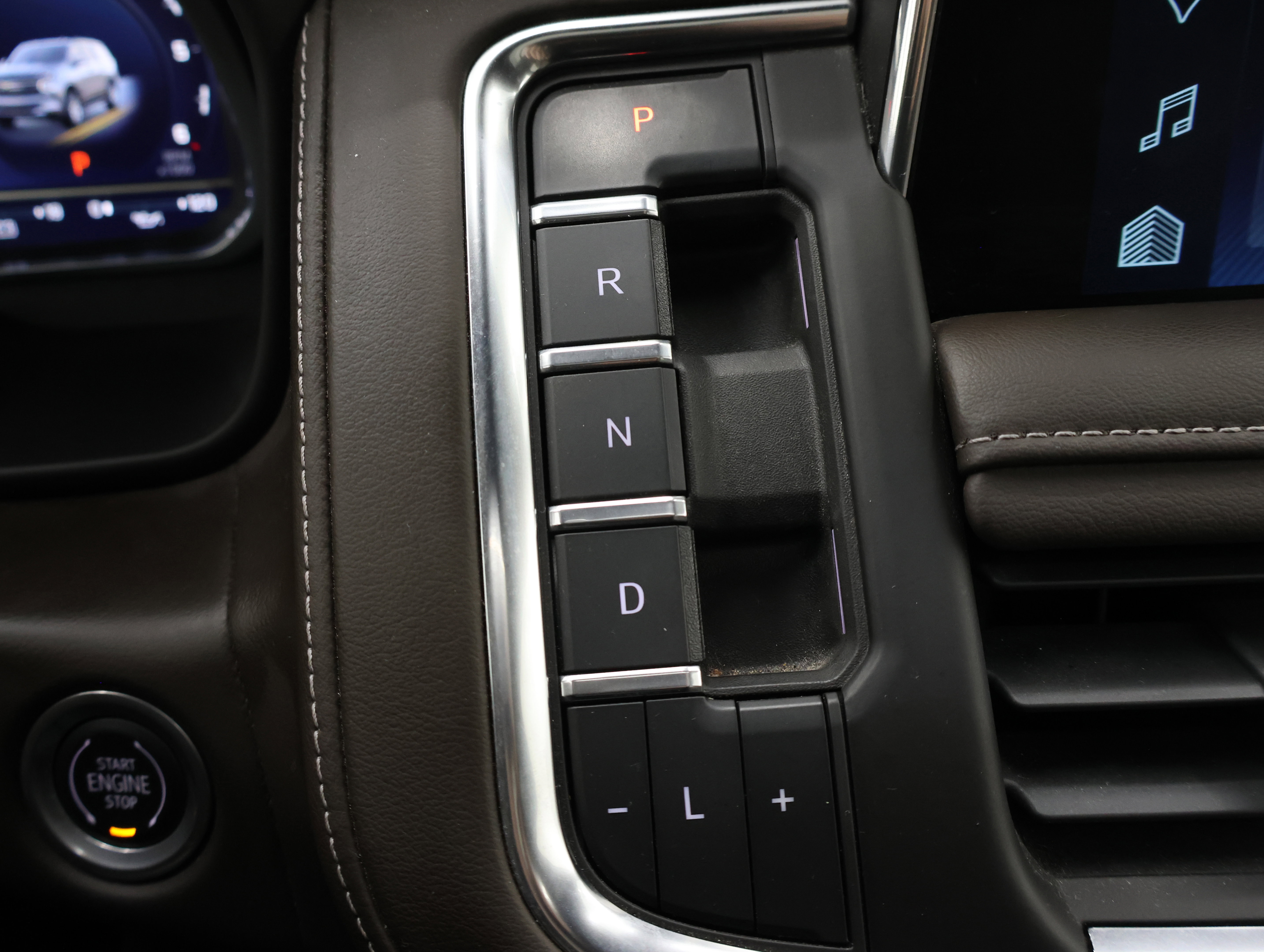 Used 2022 Chevrolet Tahoe Z71 w/ Z71 Off-Road Package image 63