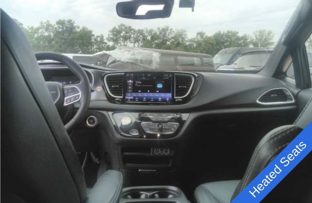 Used 2025 Chrysler Pacifica Select FWD image 6