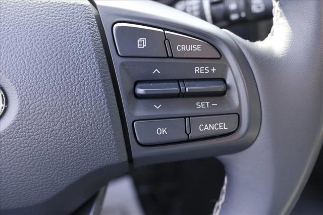 Used 2021 Hyundai Venue image 16