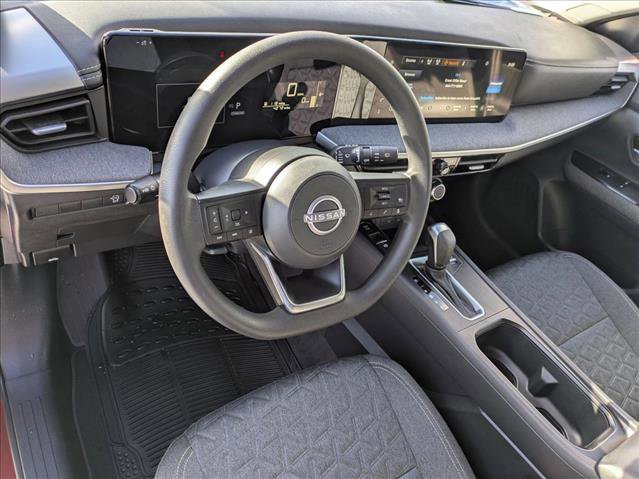 Used 2025 Nissan Kicks SV image 10