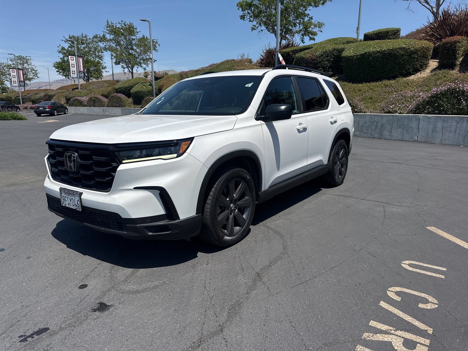 Used 2023 Honda Pilot Sport image 3
