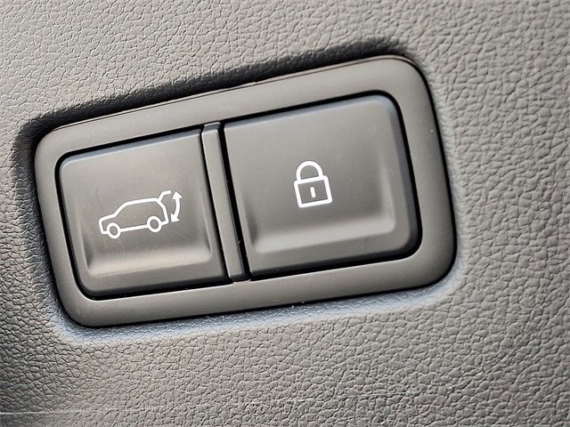 Used 2024 Hyundai Santa Fe Limited image 29