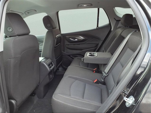 Used 2023 GMC Terrain SLE w/ Driver Convenience Package image 8