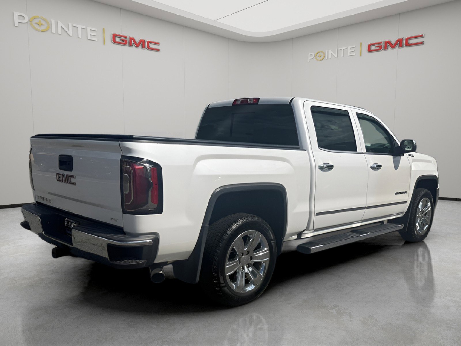 Used 2017 GMC Sierra 1500 SLT AWD/4WD image 3