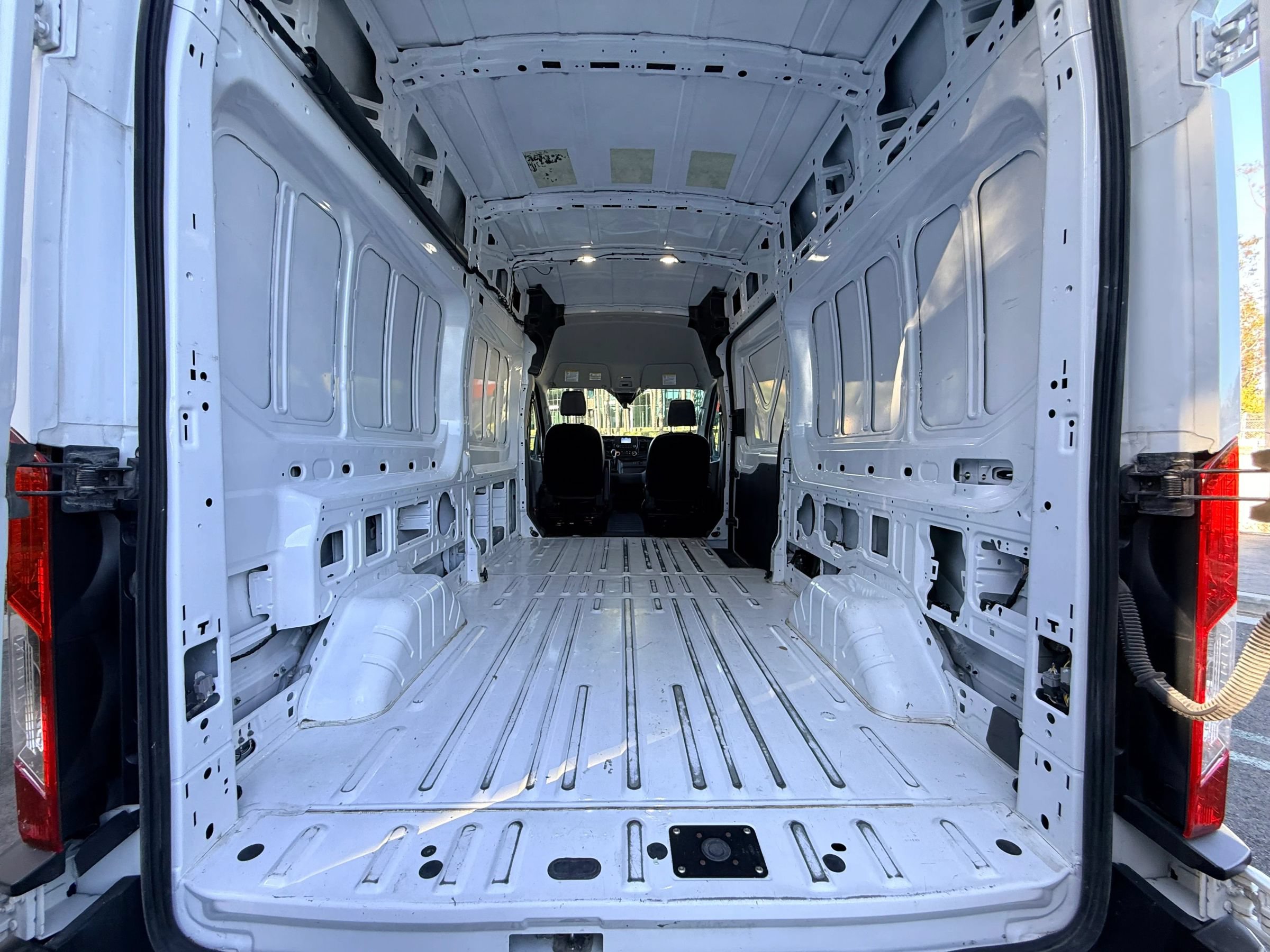 Used 2024 Ford Transit 250 148 High Roof AWD image 9
