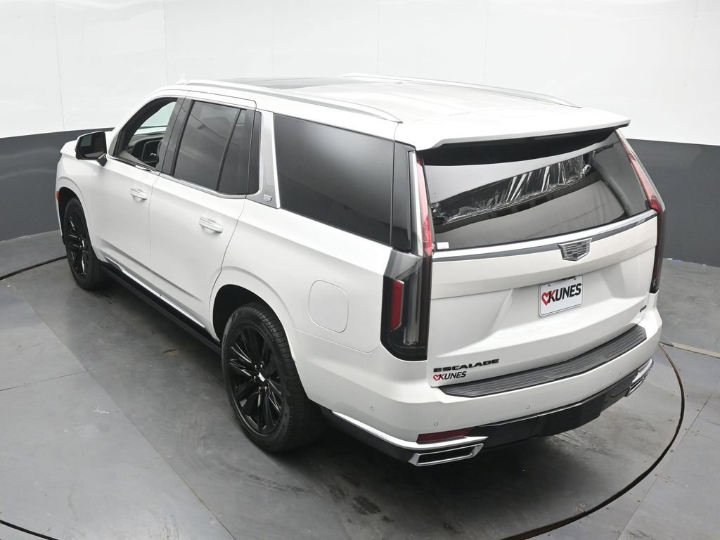 Used 2023 Cadillac Escalade Premium Luxury w/ Performance Package AWD/4WD image 41
