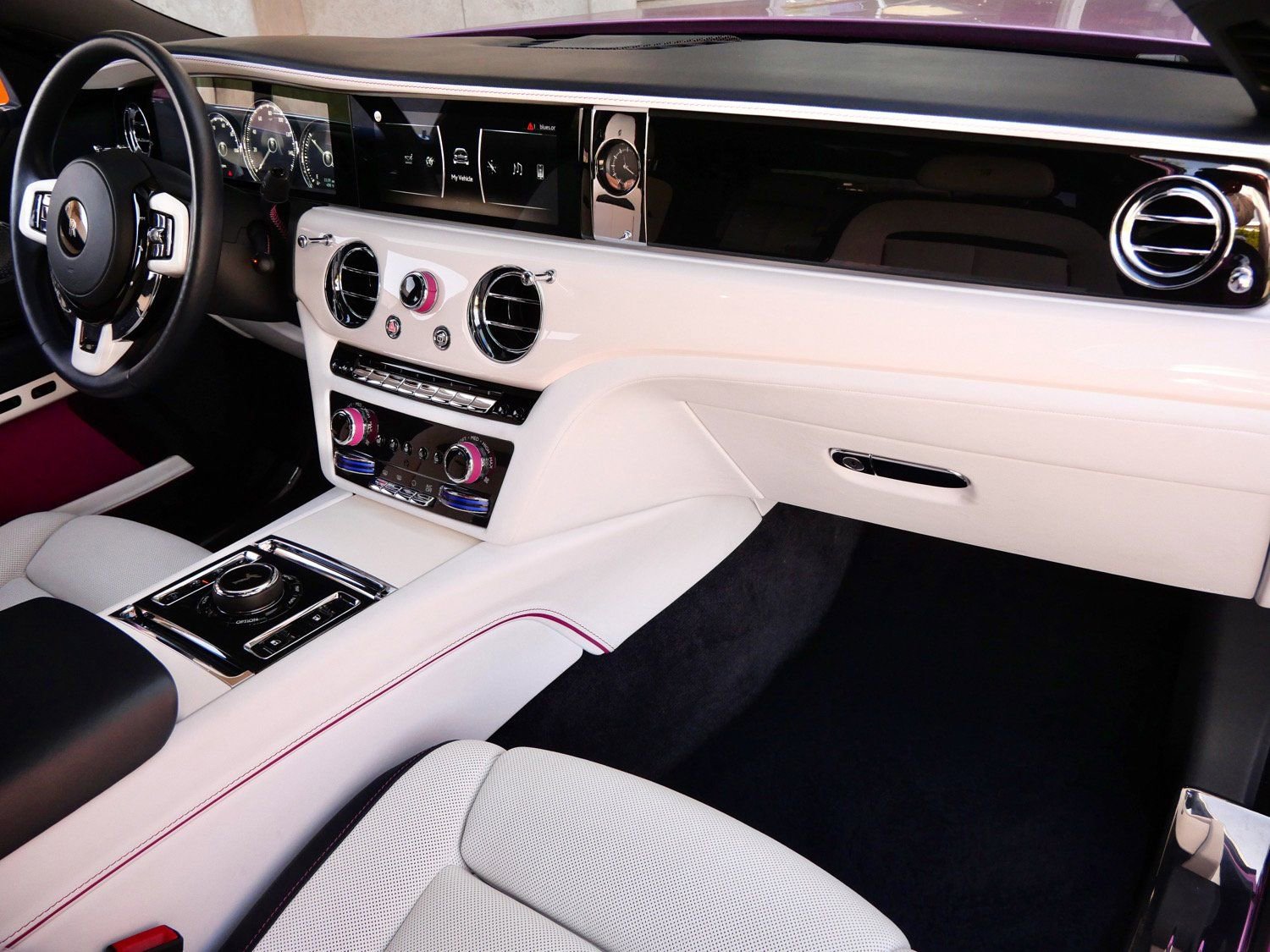 Certified 2021 Rolls-Royce Ghost image 17