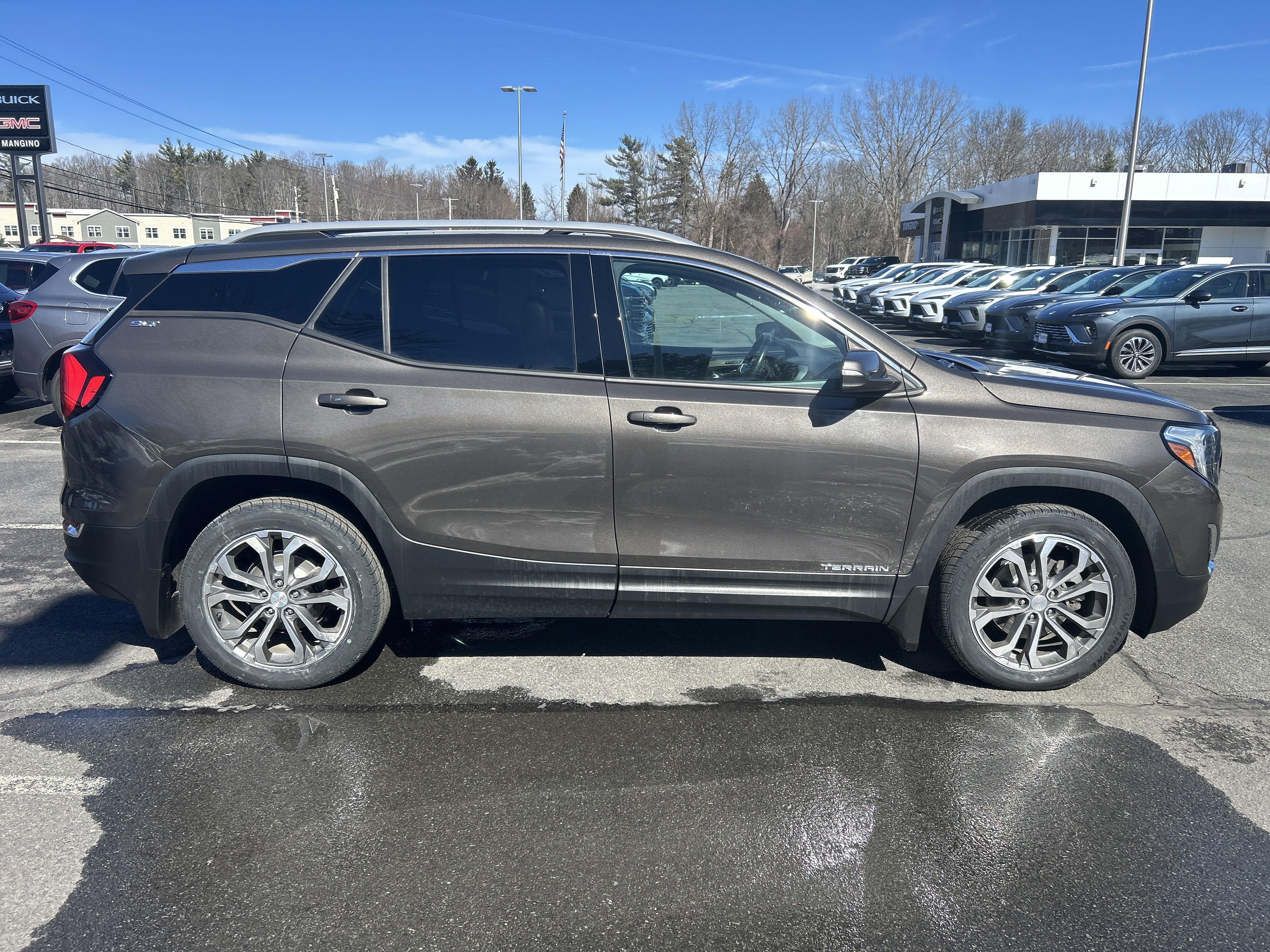 Certified 2019 GMC Terrain SLT w/ Preferred Package image 11