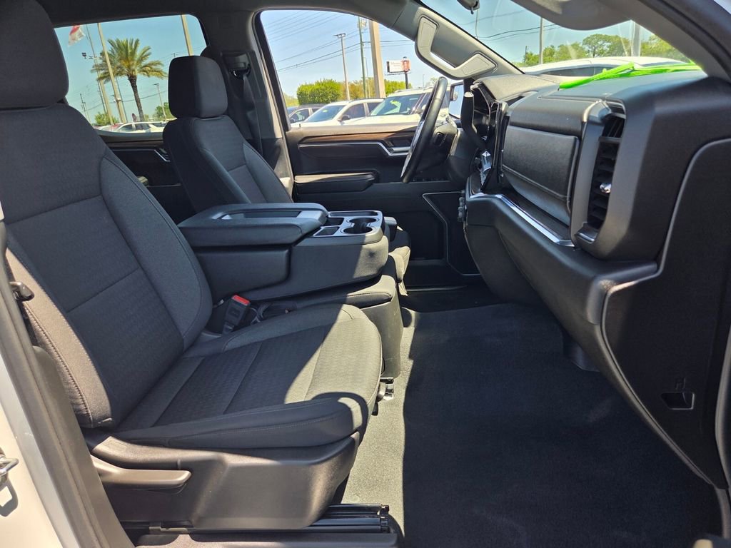 Used 2025 Chevrolet Silverado 1500 LT RWD image 17