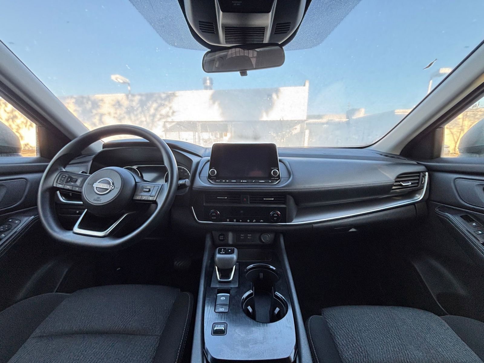 Used 2024 Nissan Rogue SV image 33