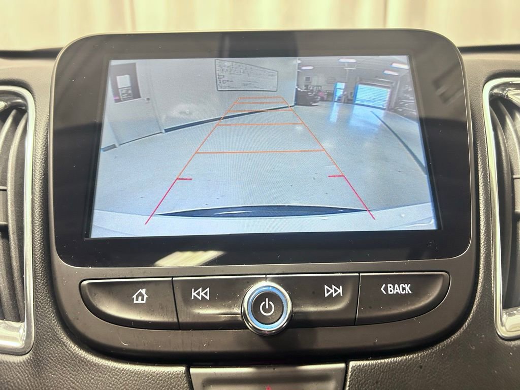 Used 2016 Chevrolet Malibu LT image 15