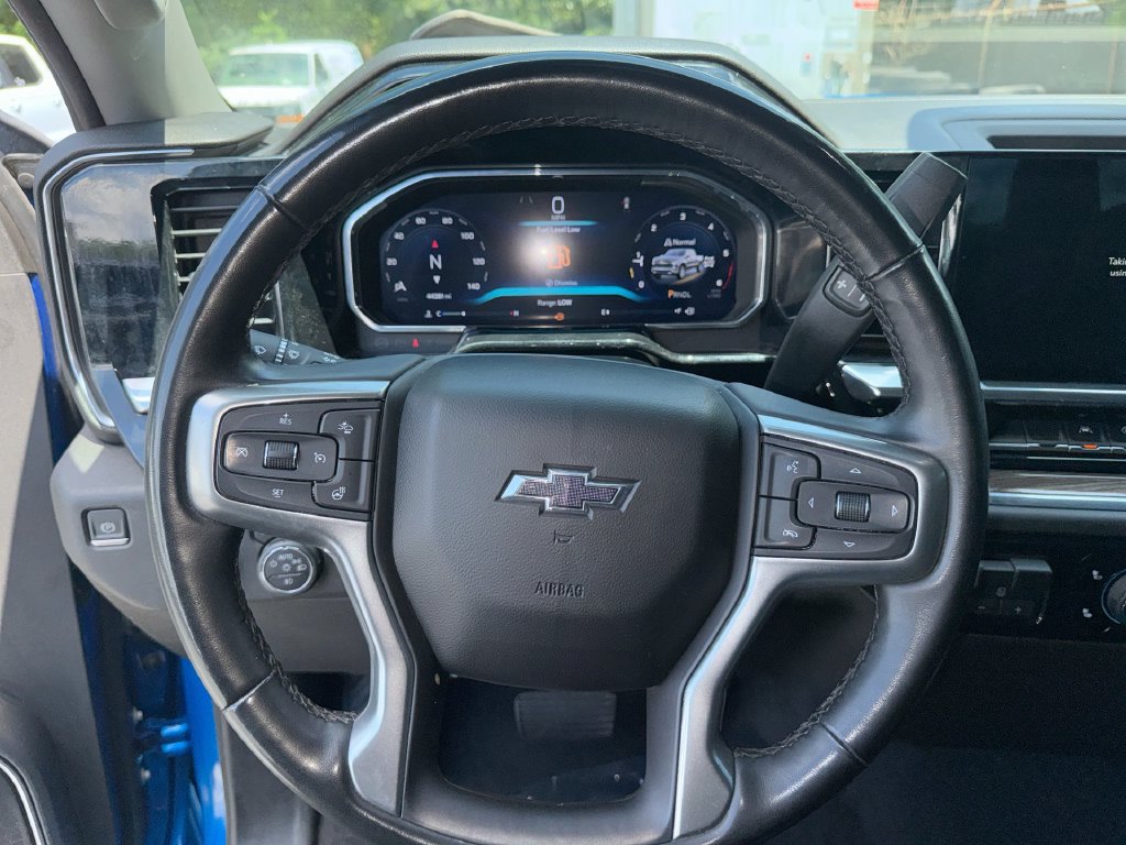 Used 2023 Chevrolet Silverado 1500 RST w/ Z71 Off-Road Package AWD/4WD image 16