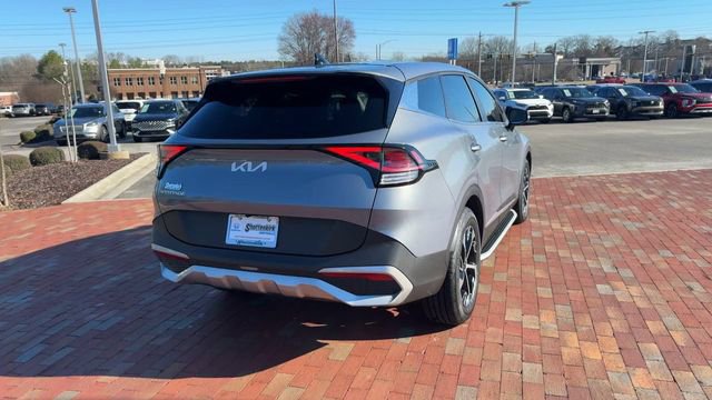 Used 2024 Kia Sportage EX image 2