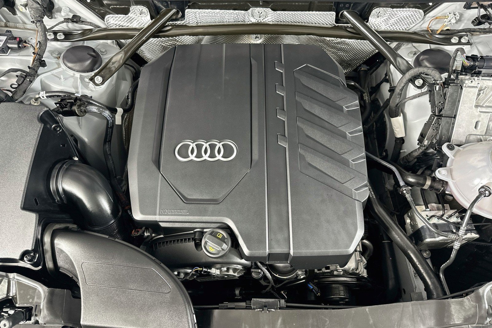 Used 2023 Audi Q5 2.0T Premium w/ Convenience Package AWD/4WD image 11