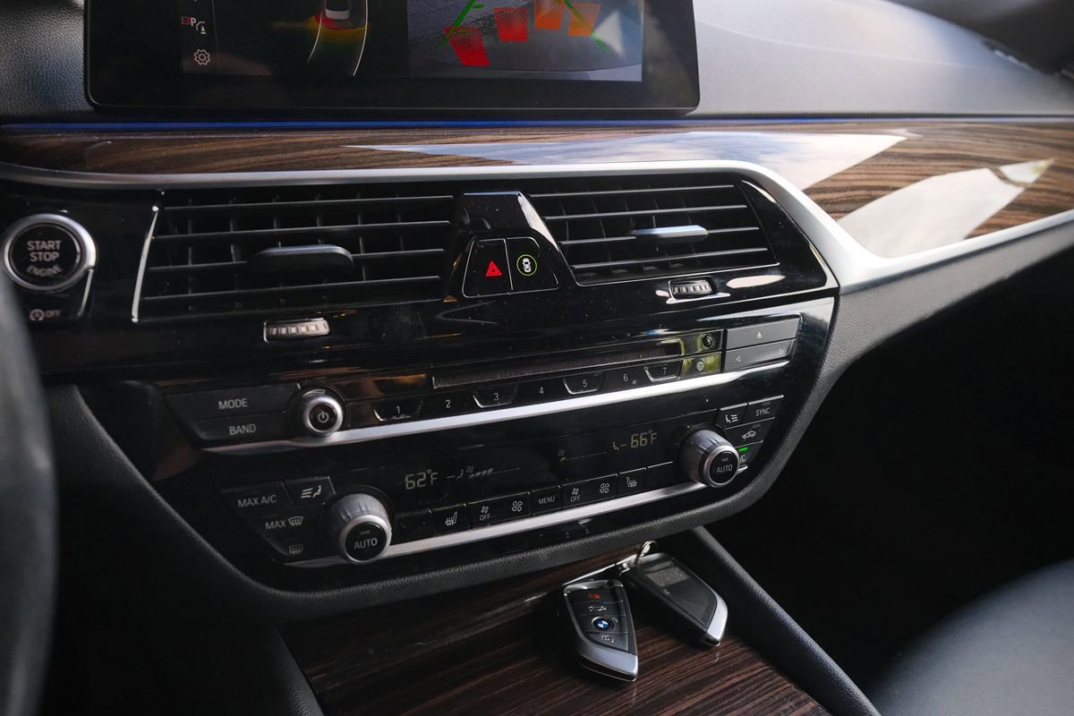 Used 2019 BMW 530i w/ Convenience Package RWD image 20