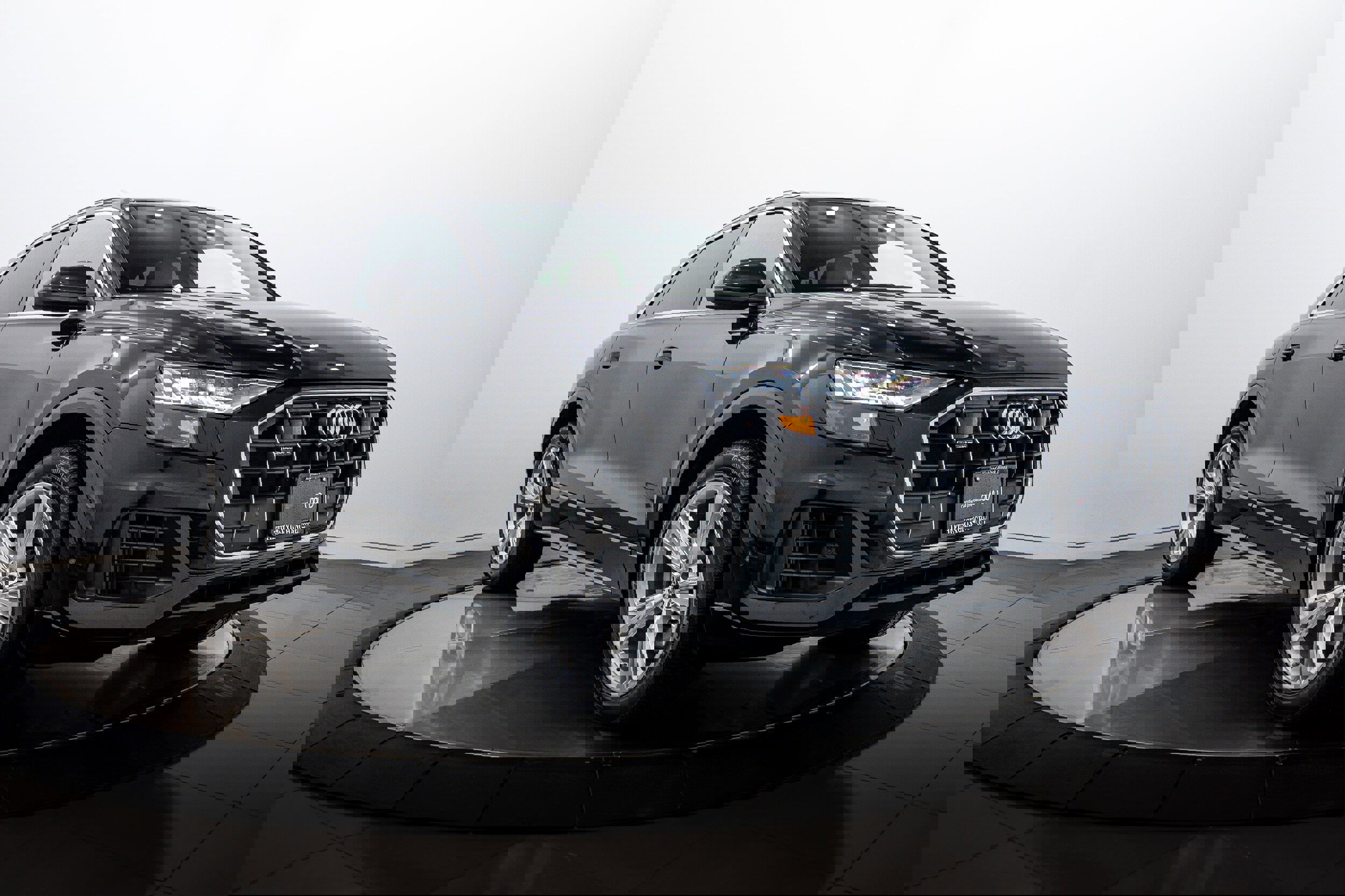 Certified 2023 Audi Q8 Premium Plus w/ Premium Plus Package image 2