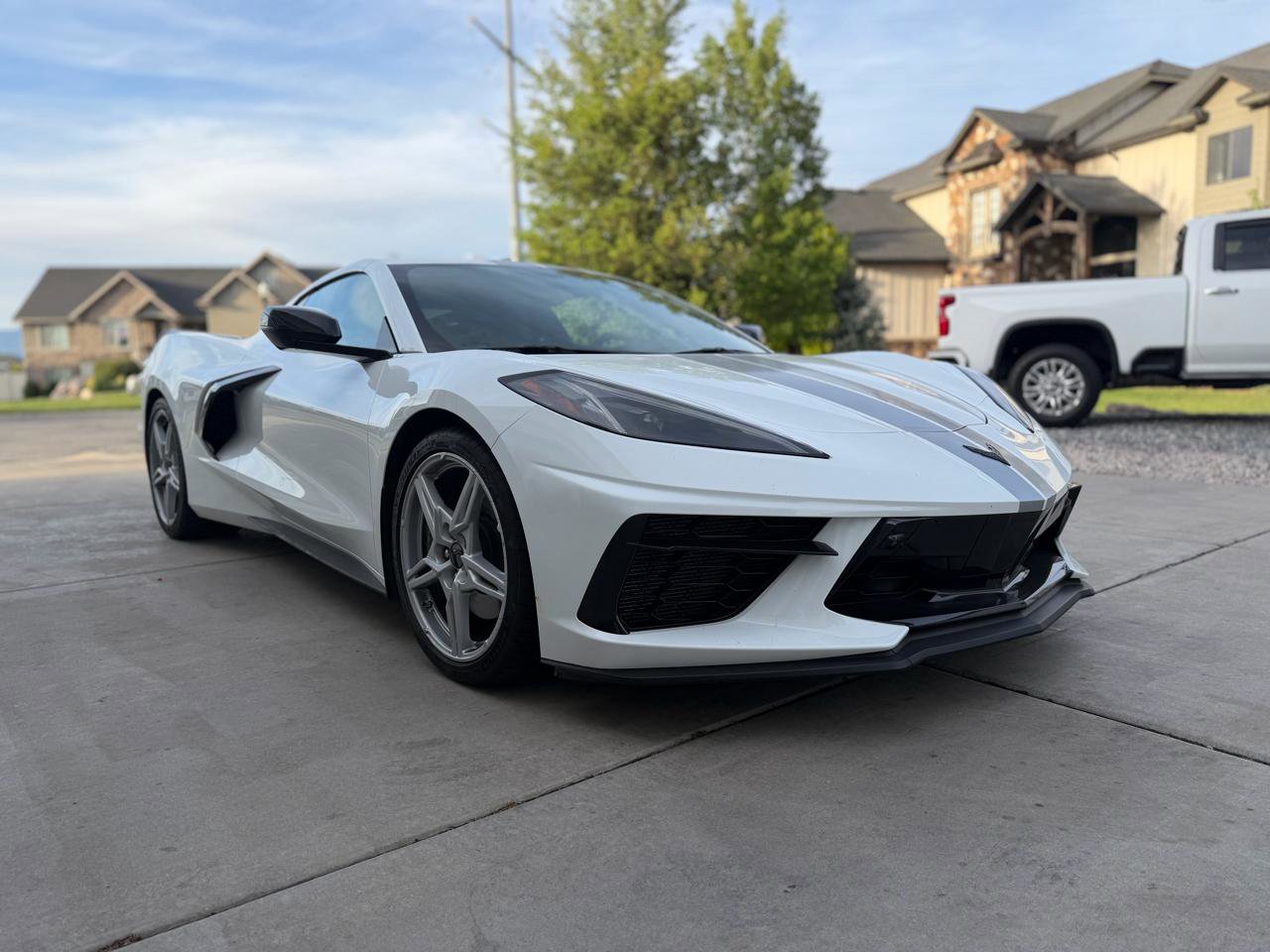 Used 2023 Chevrolet Corvette Stingray Premium Cpe w/ Z51 Performance Package RWD image 3