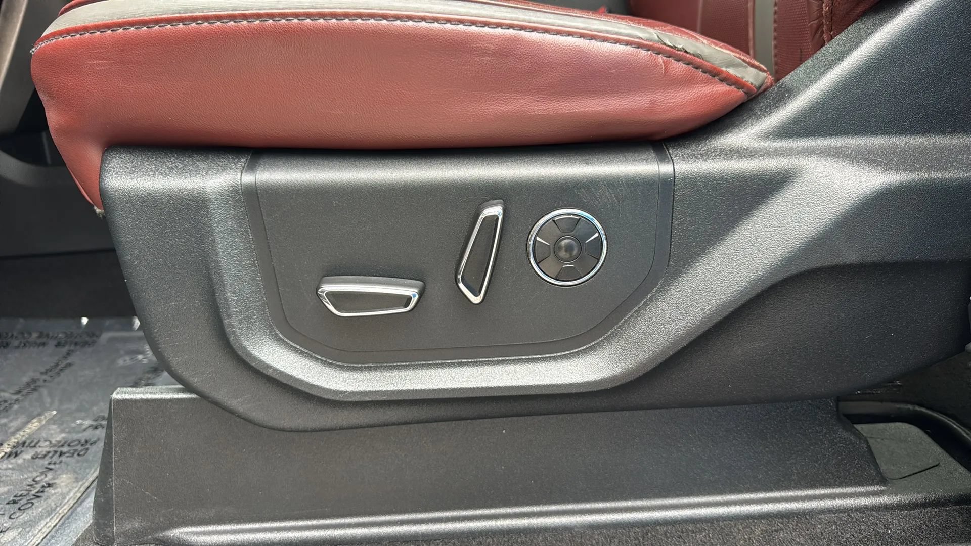 Used 2019 Ford F250 Platinum AWD/4WD image 25