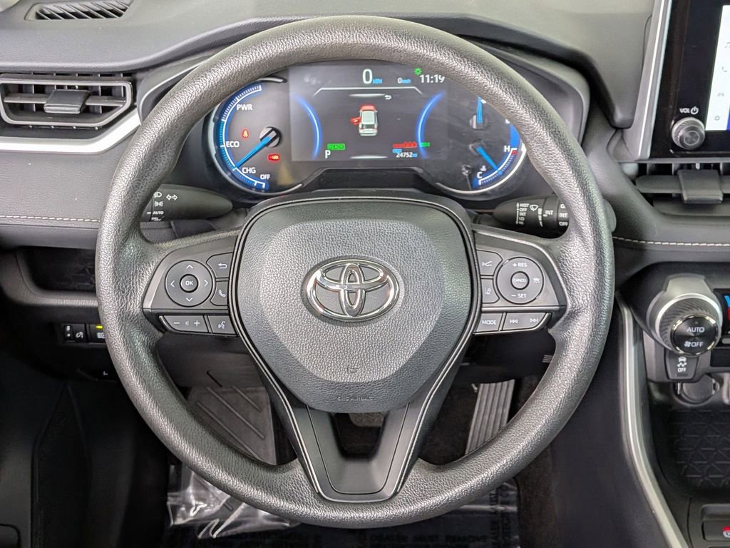 Used 2025 Toyota RAV4 XLE image 24