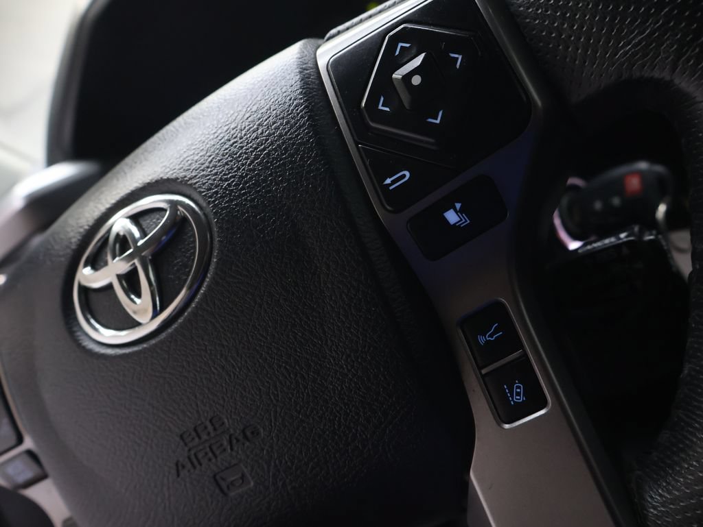 Used 2020 Toyota Tacoma SR5 AWD/4WD image 20