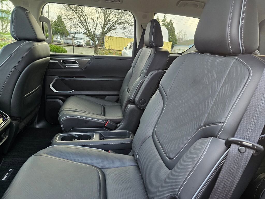Used 2025 INFINITI QX80 Luxe AWD/4WD image 22