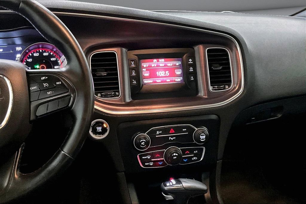 Used 2016 Dodge Charger SE w/ Power Sunroof Group image 9