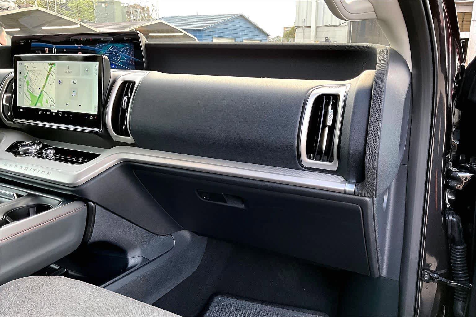 Certified 2025 Ford Expedition Max Active RWD image 19
