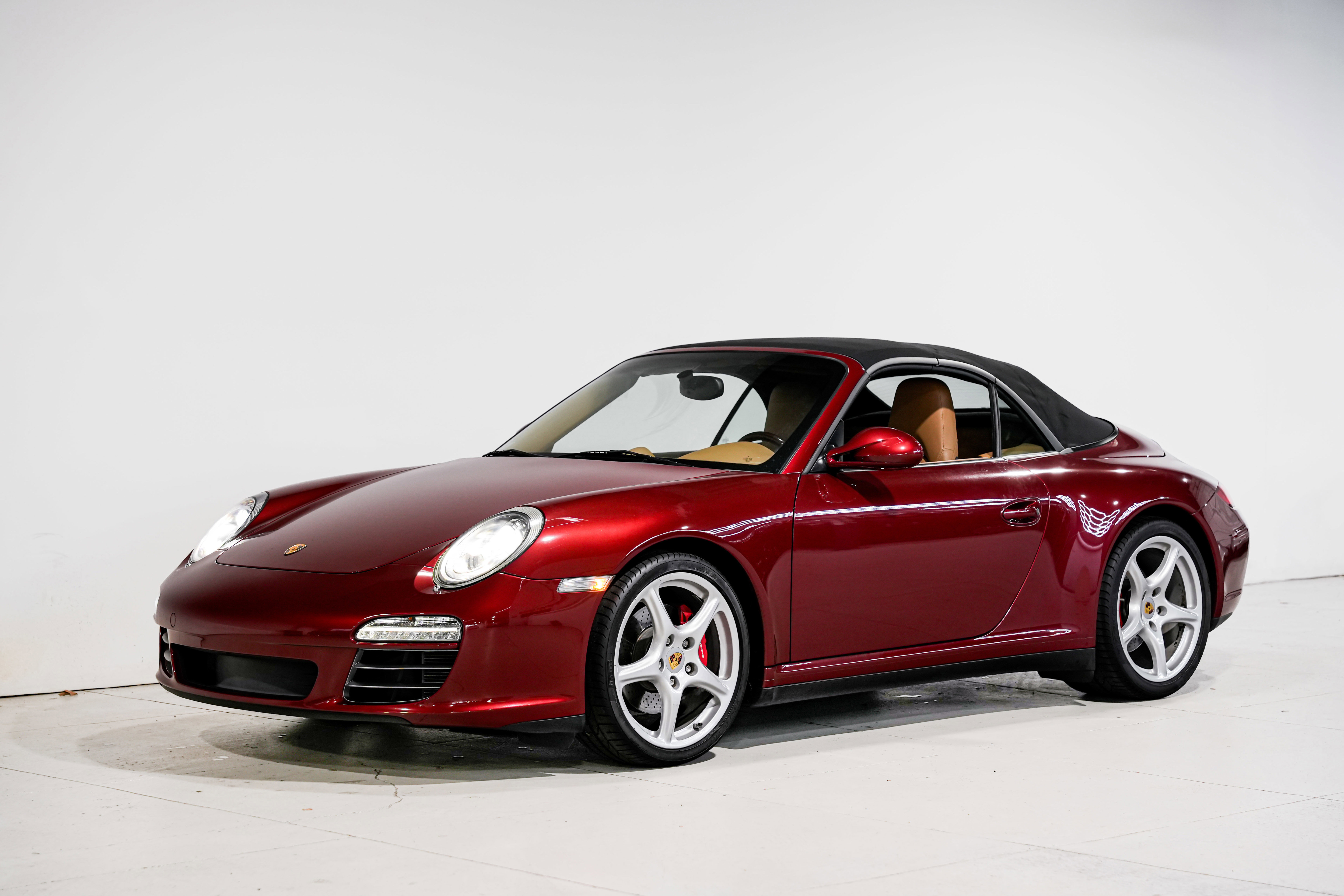 Used 2010 Porsche 911 Carrera 4S image 3