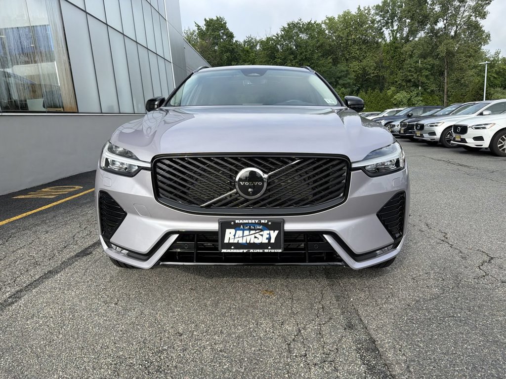 New 2026 Volvo XC60 B5 Plus w/ Climate Package AWD/4WD image 3