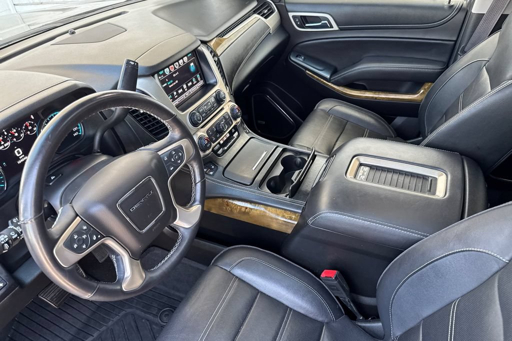 Used 2017 GMC Yukon XL Denali w/ Open Road Package AWD/4WD image 10