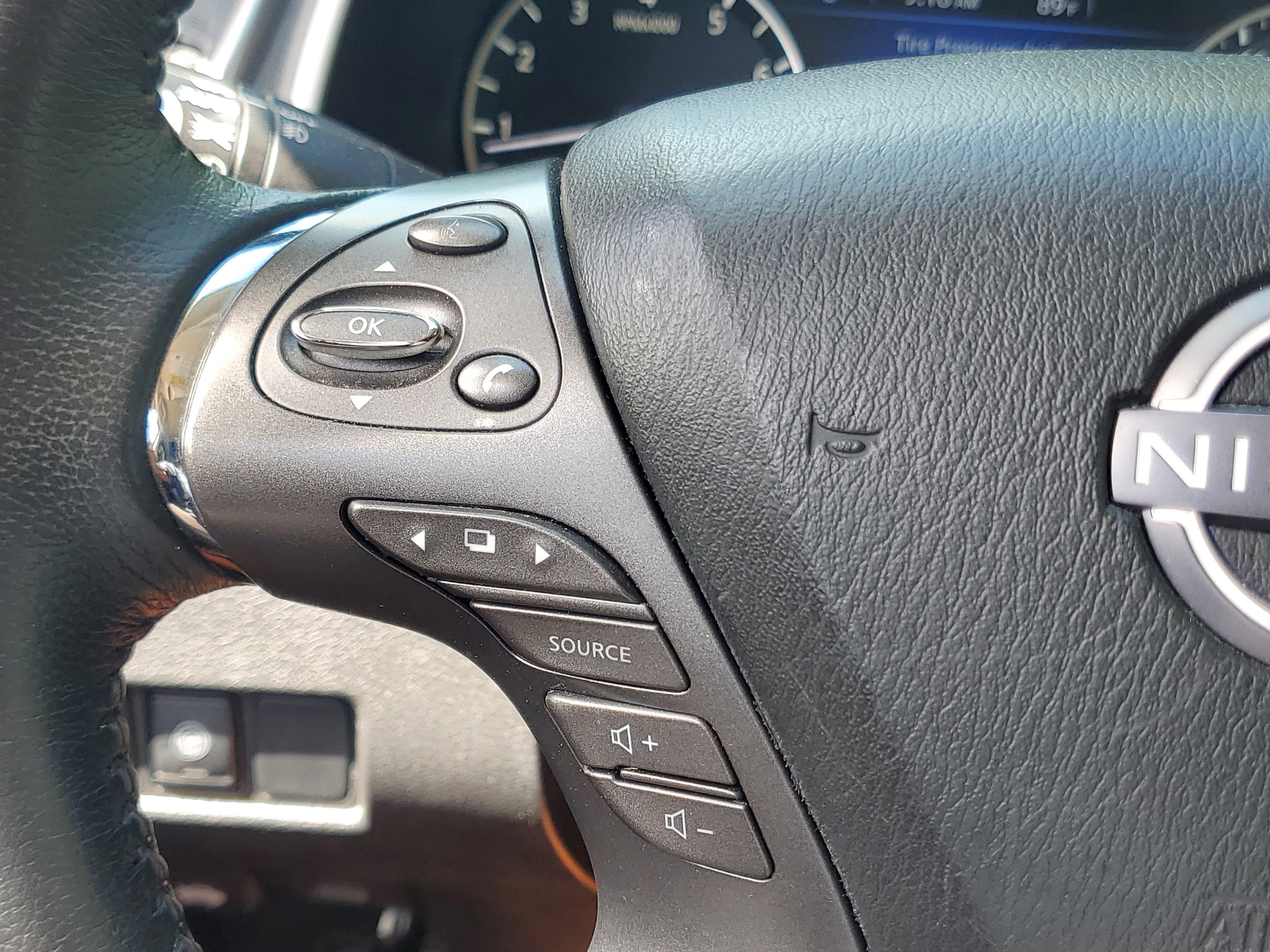 Used 2023 Nissan Murano SV image 22