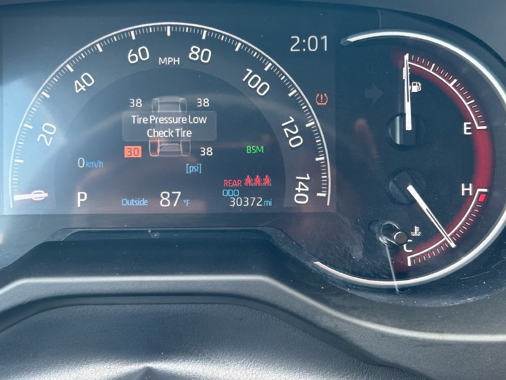 Certified 2025 Toyota RAV4 XLE FWD image 32