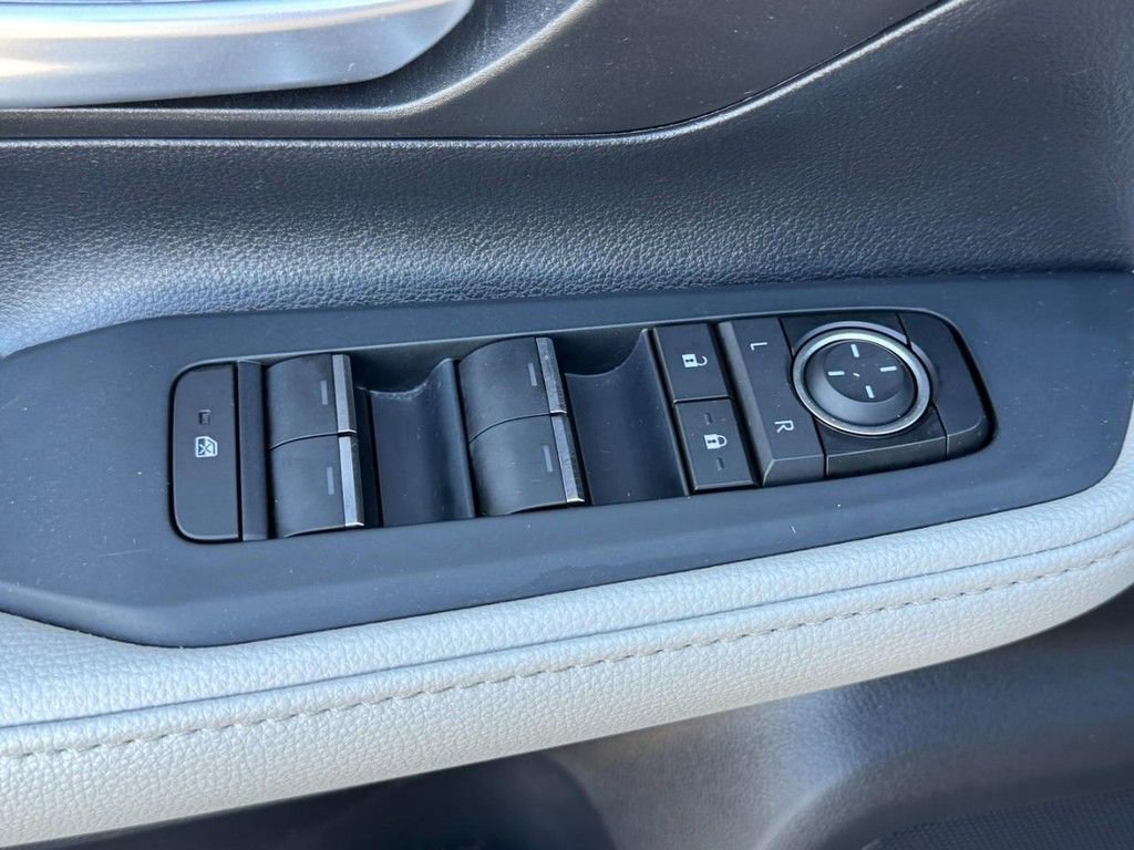 Certified 2025 Toyota Grand Highlander FWD image 22