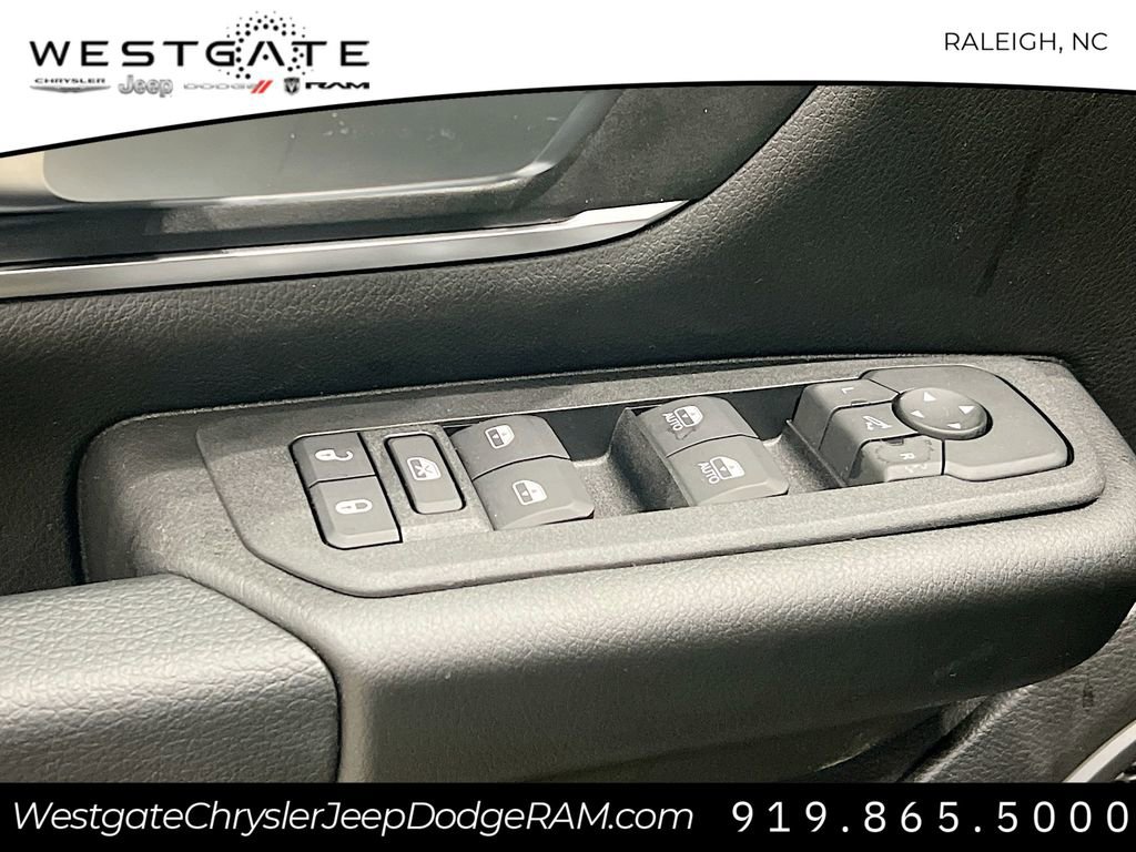 New 2026 RAM 1500 4x4 Crew Cab image 12