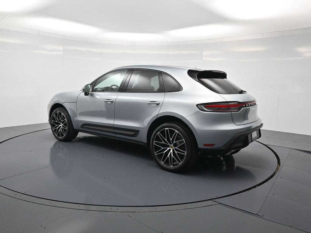 New 2025 Porsche Macan image 3