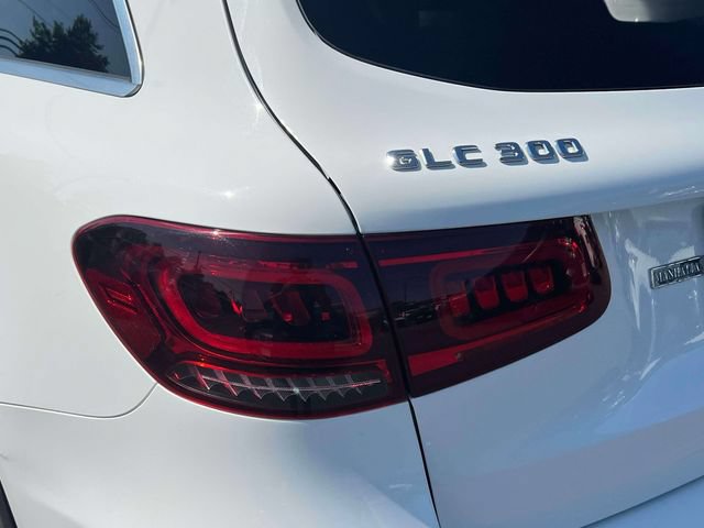 Used 2022 Mercedes-Benz GLC 300 4MATIC w/ Premium Package Lite image 10