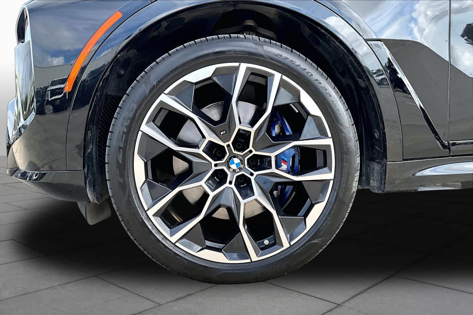 Used 2025 BMW X7 xDrive40i w/ M Sport Package AWD/4WD image 11