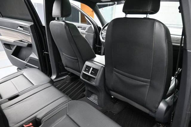 Used 2022 Volkswagen Atlas Cross Sport SE w/ Panoramic Sunroof Package FWD image 12
