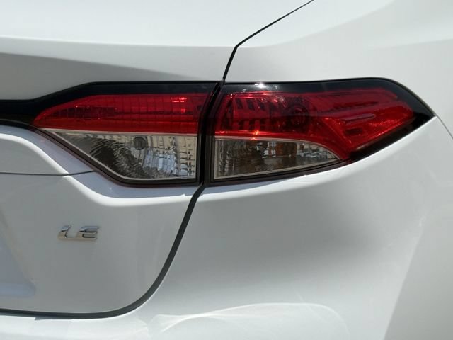 Used 2022 Toyota Corolla LE FWD image 7