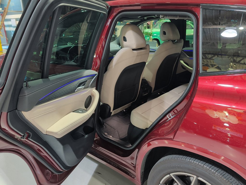 Certified 2024 BMW X3 xDrive30i w/ Premium Package AWD/4WD image 13