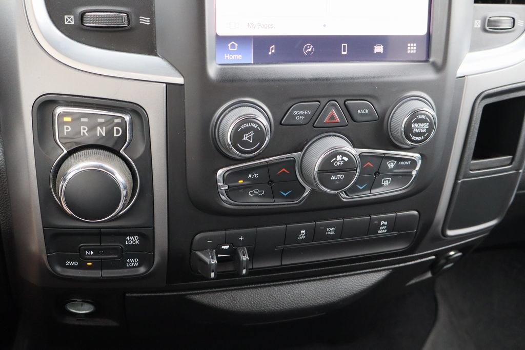 Used 2022 RAM 1500 Classic SLT w/ Electronics Group AWD/4WD image 18