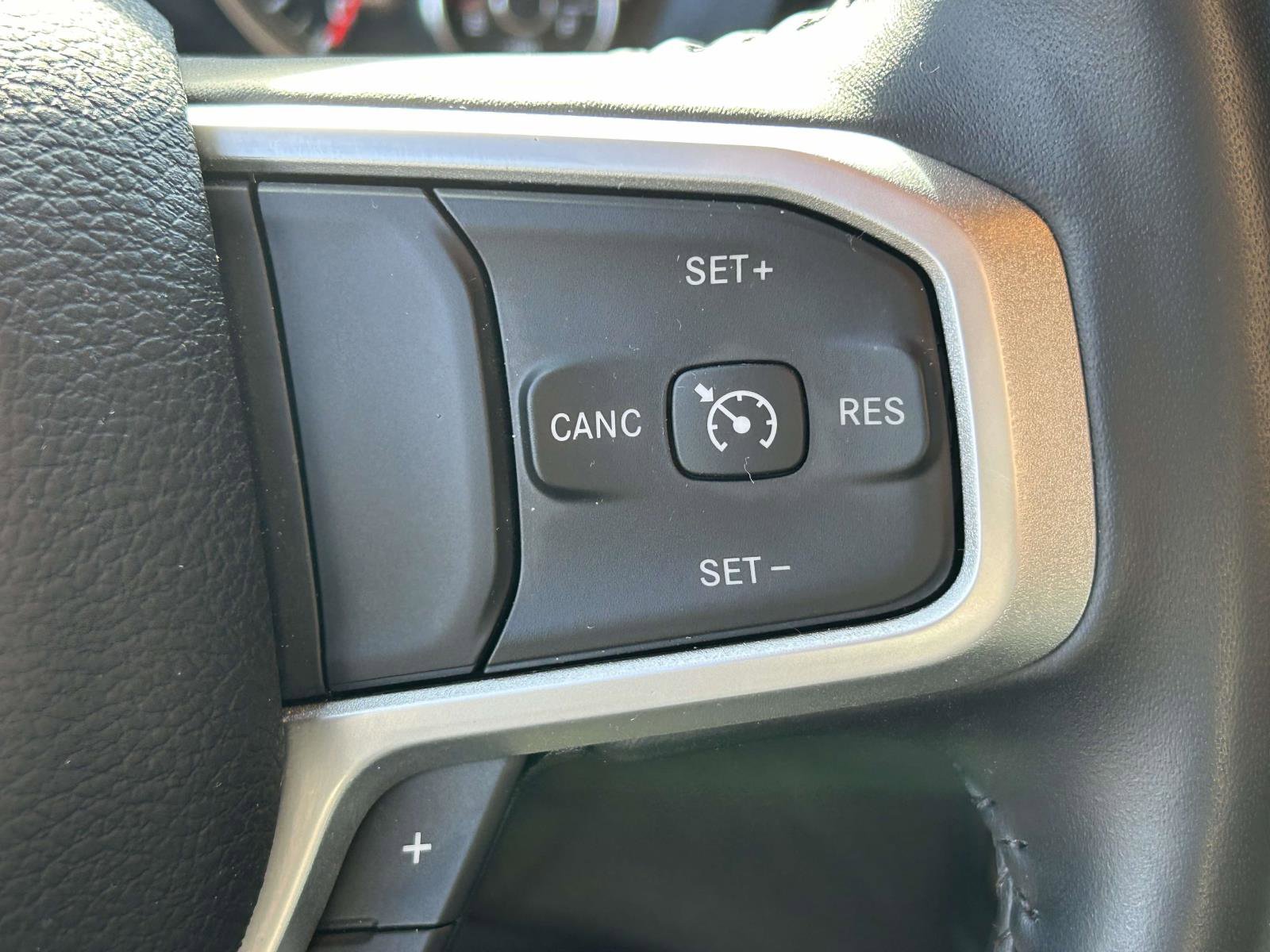 Used 2024 RAM 2500 Big Horn w/ Sport Appearance Package image 19