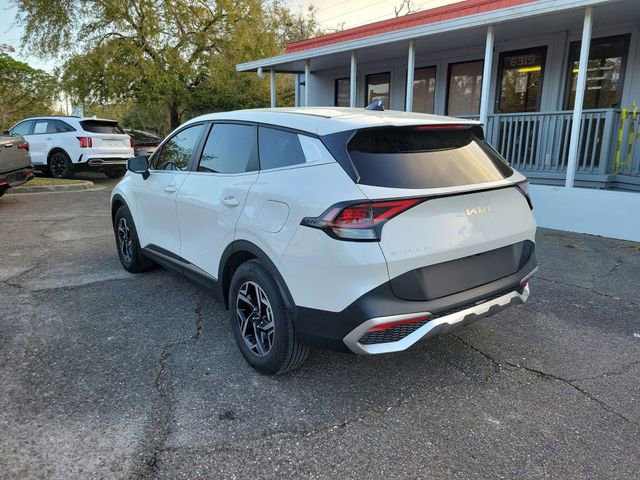 Used 2025 Kia Sportage LX image 3