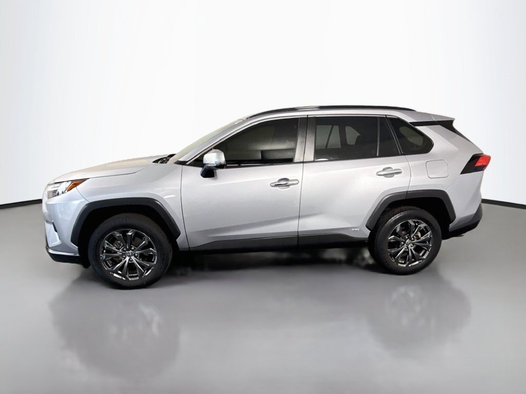 Used 2022 Toyota RAV4 Limited AWD/4WD image 6