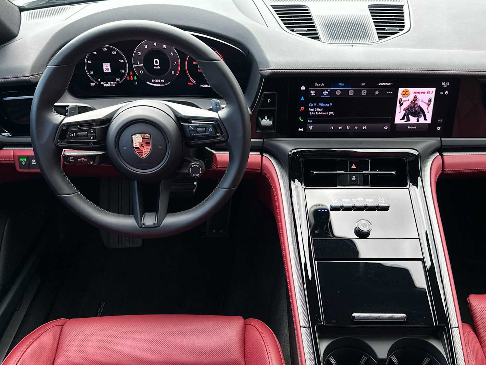 Certified 2025 Porsche Panamera image 13