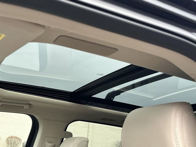 Used 2023 Ford Expedition Platinum image 19