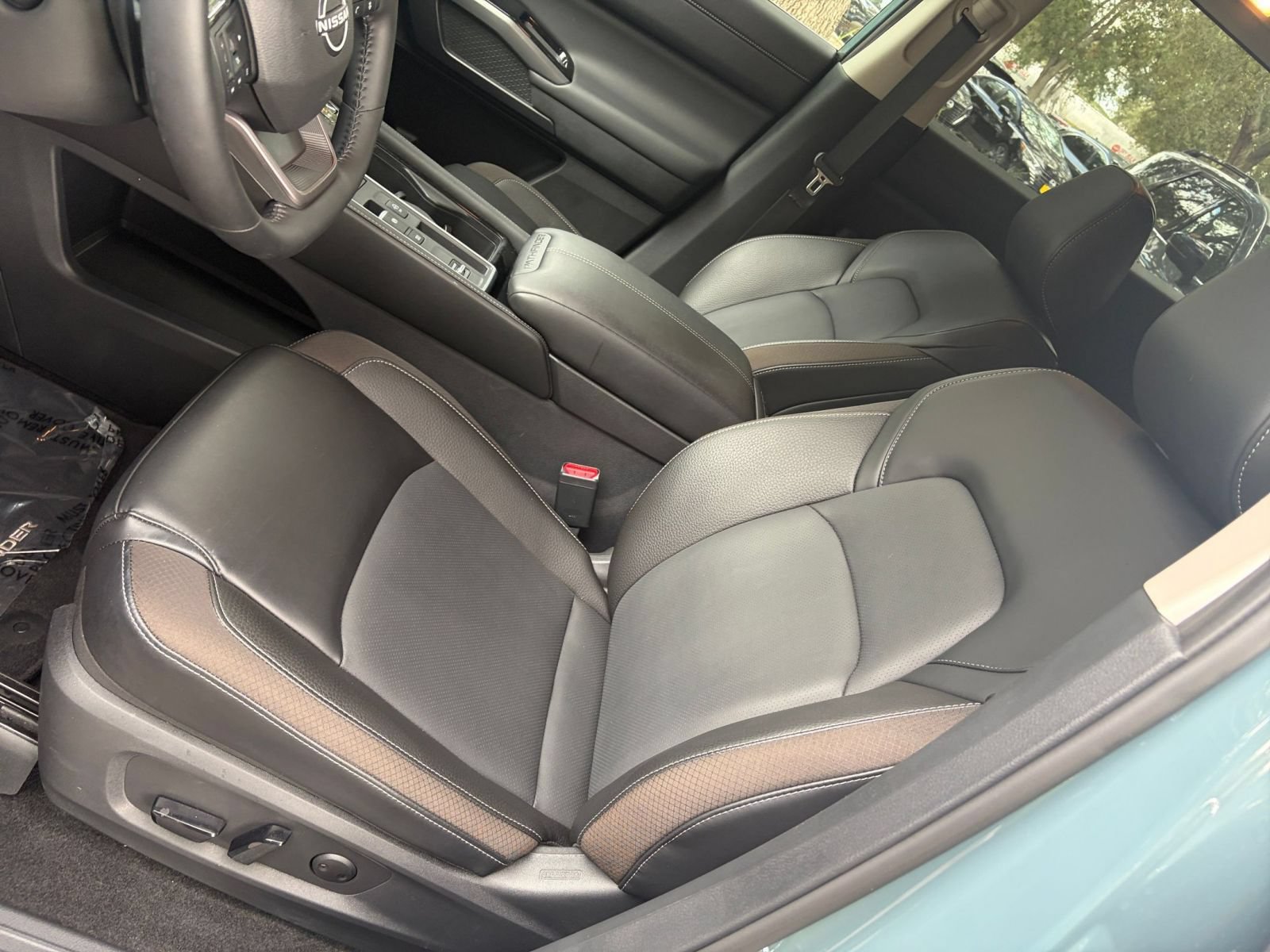Used 2026 Nissan Pathfinder SL FWD image 38