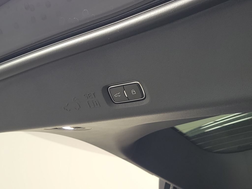 New 2027 Lincoln Navigator Premiere RWD image 7