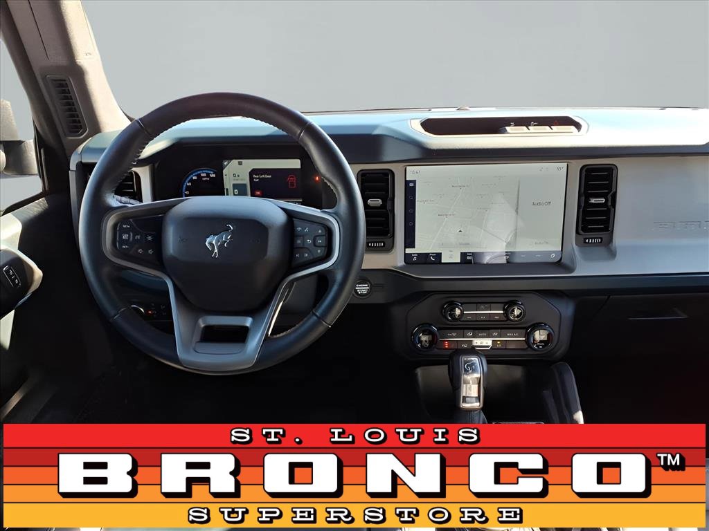 Used 2024 Ford Bronco Outer Banks image 3